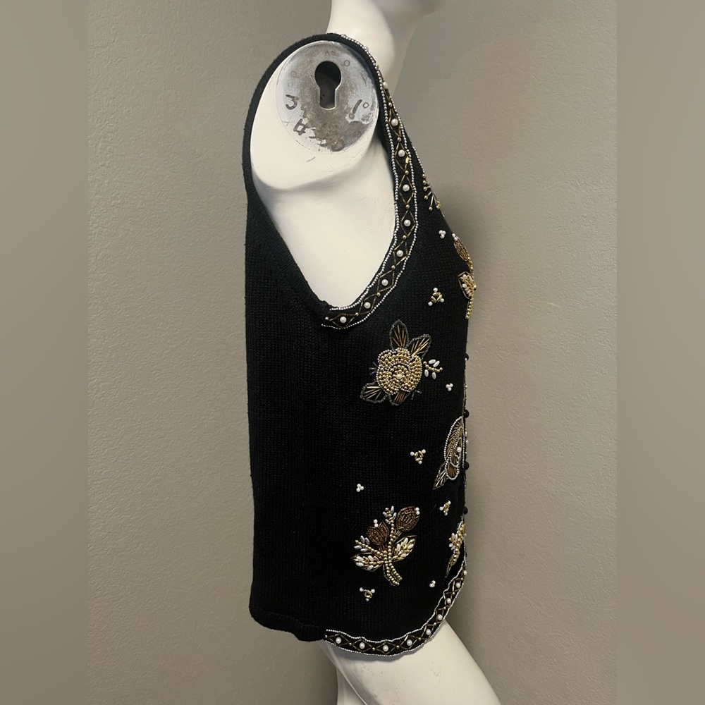 Vintage Women’s SML Sport LTD Black & Gold Embroidery Sweater Vest Size M - Picture 4 of 10